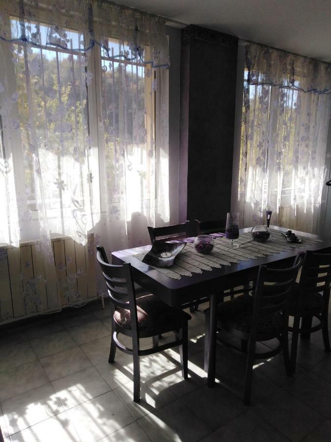 Orchid Apartment Gabrovo Exterior photo